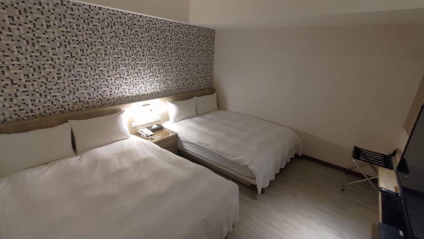 Sung Tai Hotel Каосюн Екстериор снимка