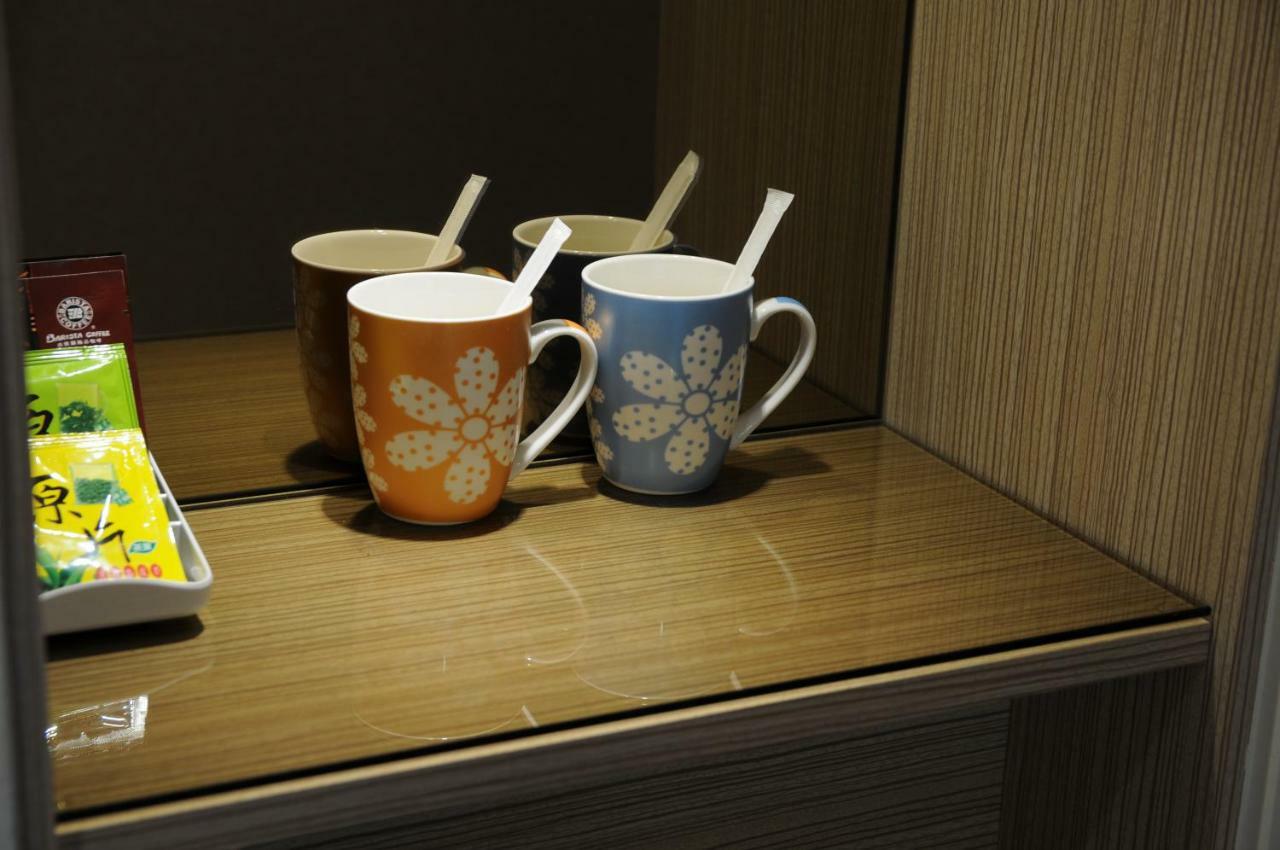 Sung Tai Hotel Каосюн Екстериор снимка