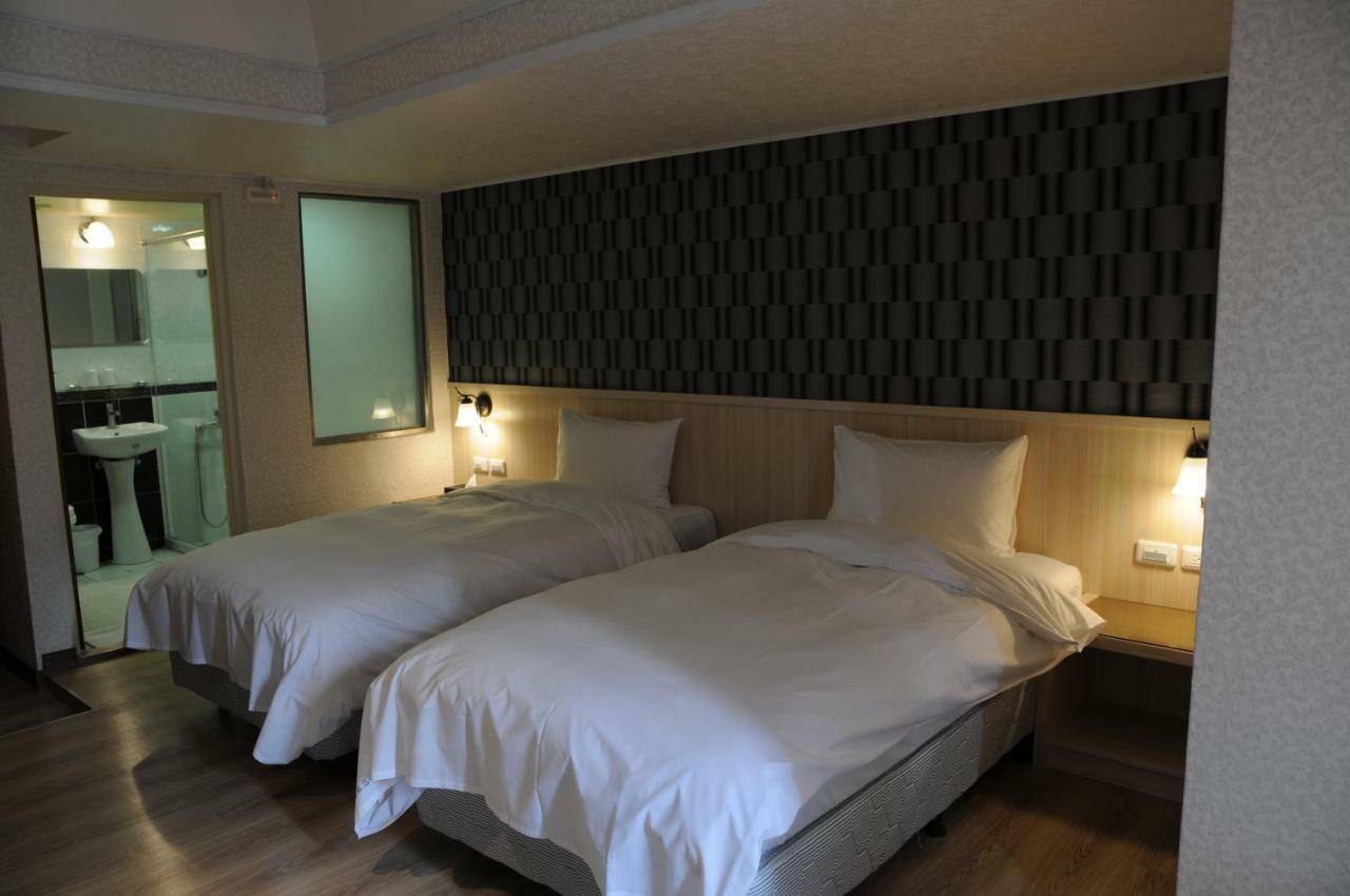 Sung Tai Hotel Каосюн Екстериор снимка