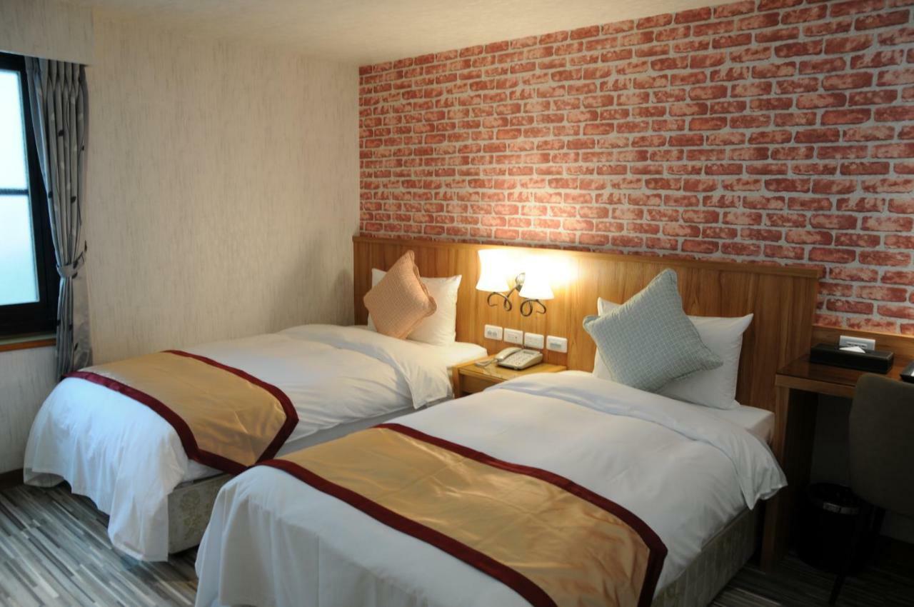 Sung Tai Hotel Каосюн Екстериор снимка