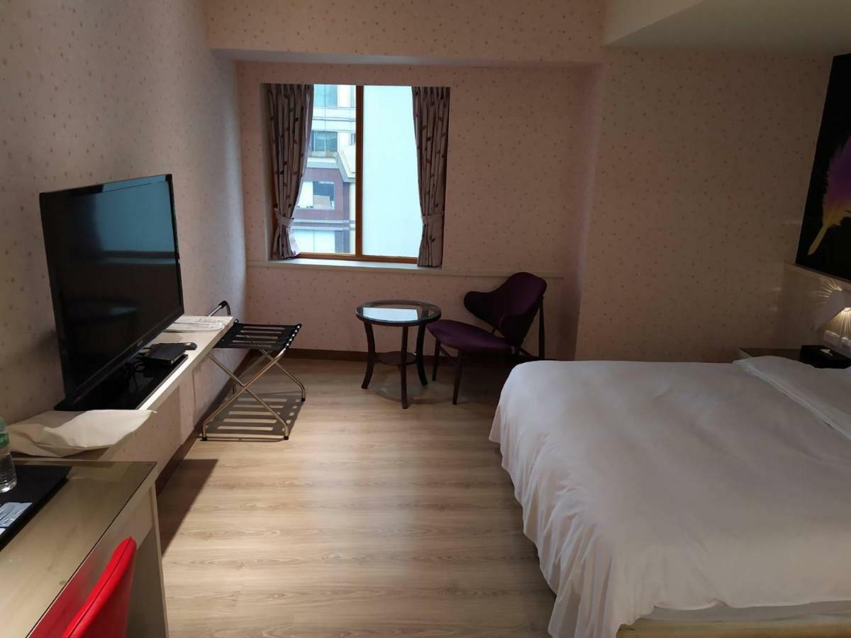 Sung Tai Hotel Каосюн Екстериор снимка