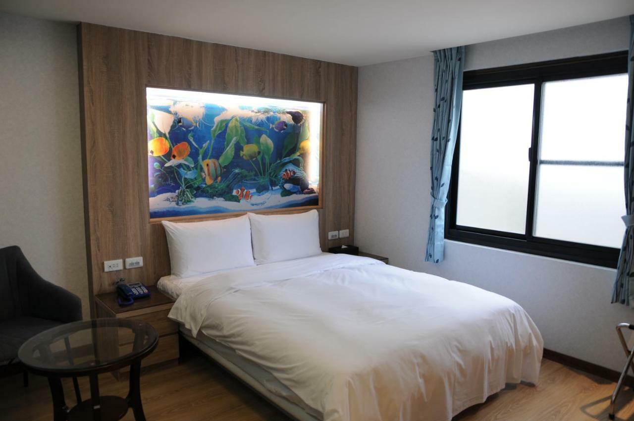 Sung Tai Hotel Каосюн Екстериор снимка